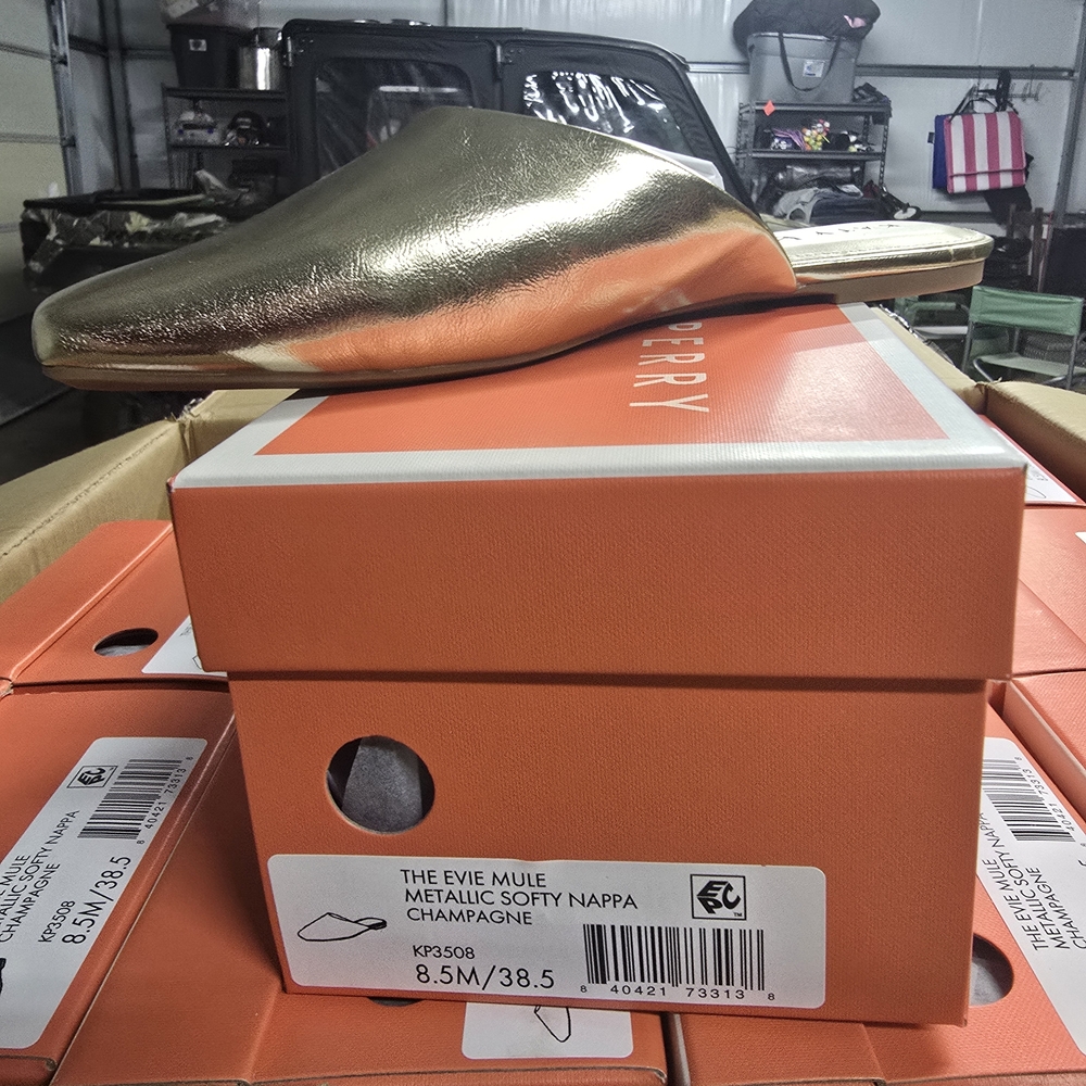Size 8.5! NWTS! Katy Perry Collections‎ Champagne Mules - Picture 2 of 4